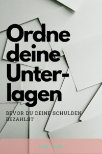 mintfarbiges Papier mit Schrift